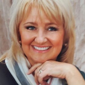 Meet your Posher, Ewa